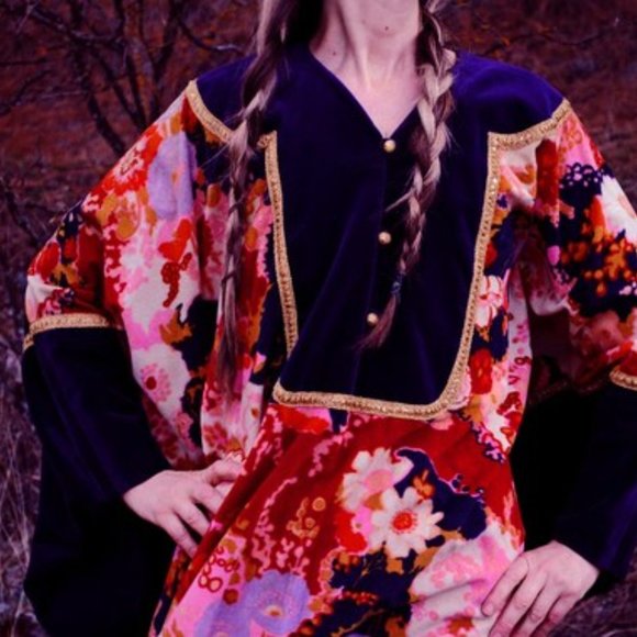 Vintage Cape - Picture 4 of 5